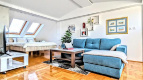 Spacious & attractive 600m-7minuta hoda od centra, mogucnost za parking-apartmani-nsmilos